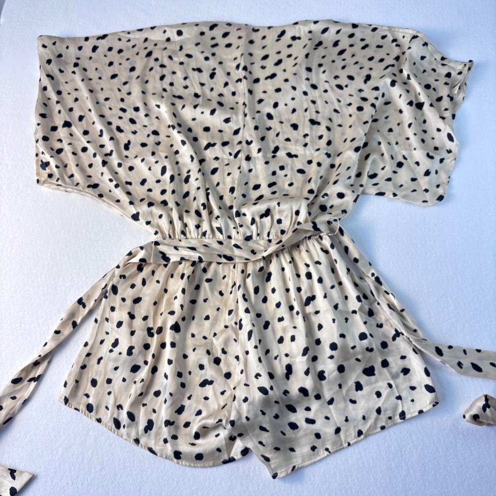 Pink Lily Dalmatian Print Satin Romper Champagne Black Kimono Sleeve Medium‎ - Picture 10 of 12
